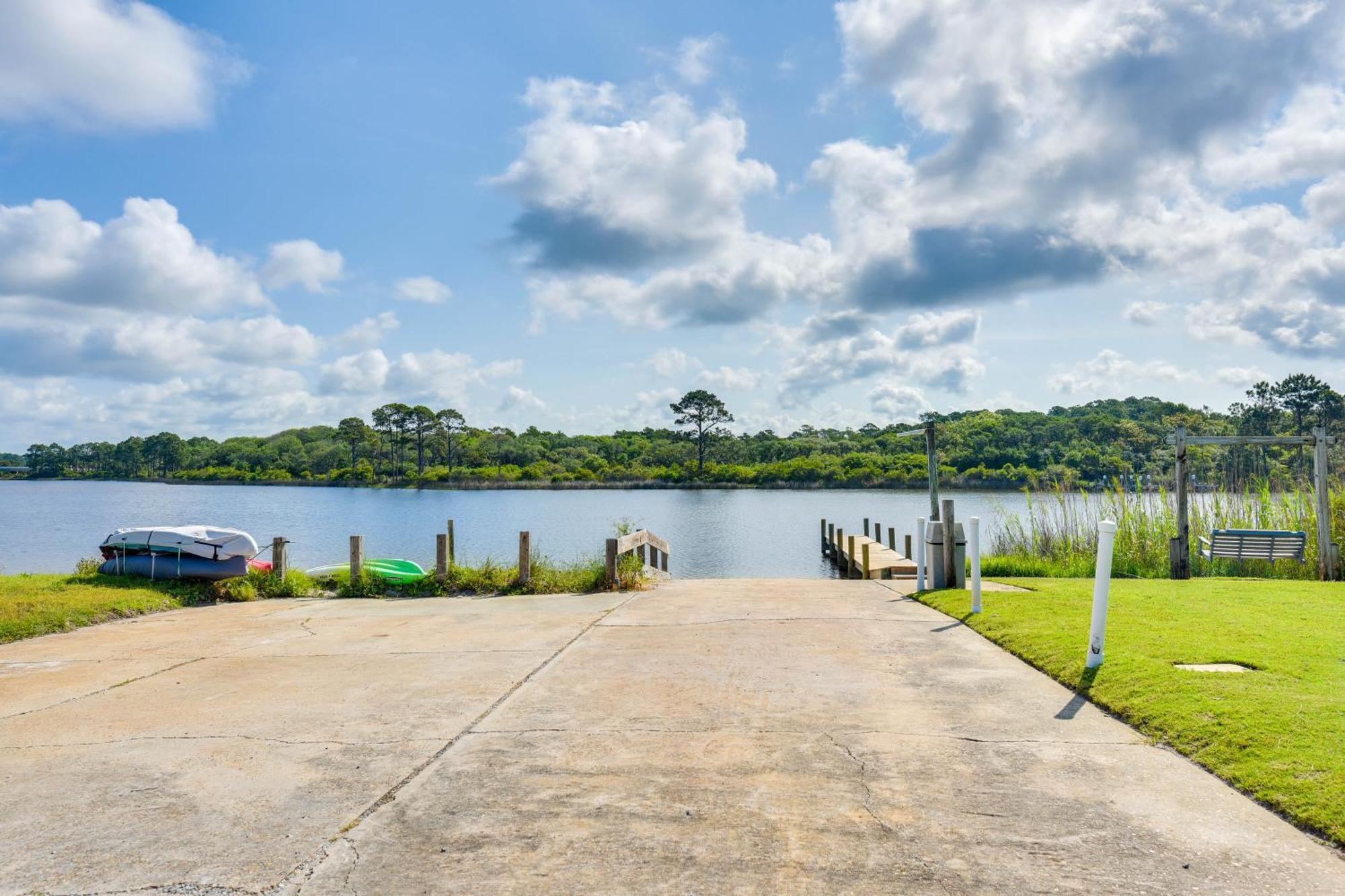Apartment Emerald Dreams Lakefront Pcb Vacation Rental!